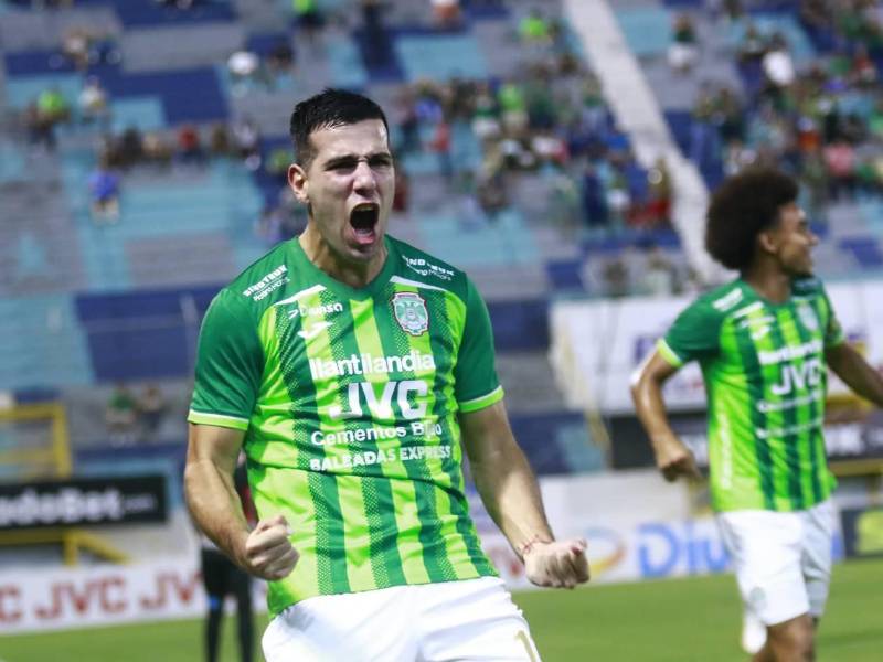 El argentino Nicolás Messiniti gritó con mucha euforia su gol anotado en el estadio Morazán.