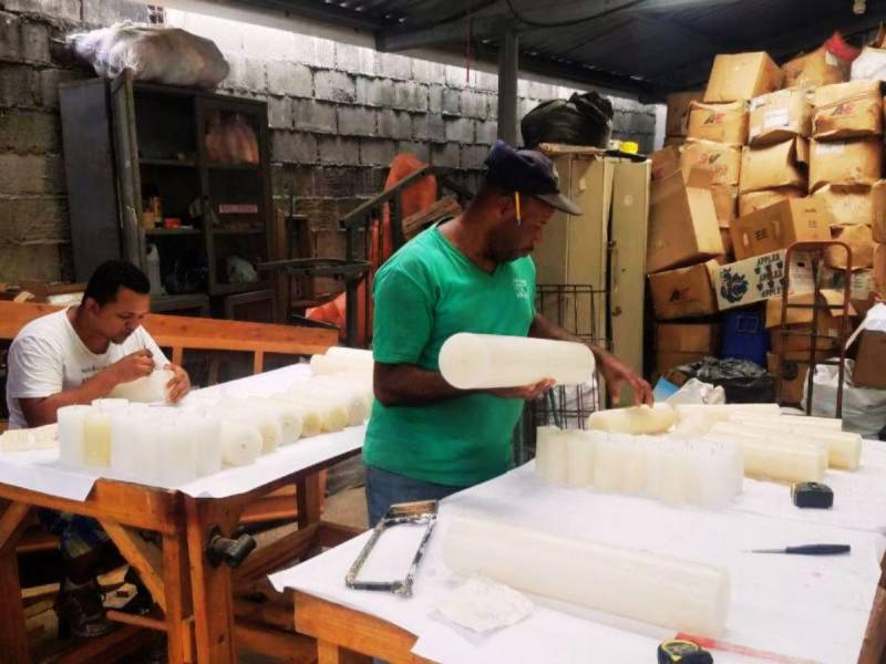 La propuesta surgió tras reclamos de trabajadores de la maquila, quienes aseguran que al superar la base exenta terminan recibiendo menos de lo esperado. De aprobarse reforma beneficiará a empleados de la maquila y a todos los que reciban salarios bases con bonificaciones, gratificaciones y horas extra.