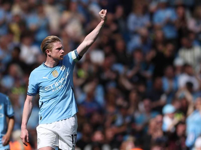 Kevin de Bruyne celebrando su gol para el descuento del Manchester City.