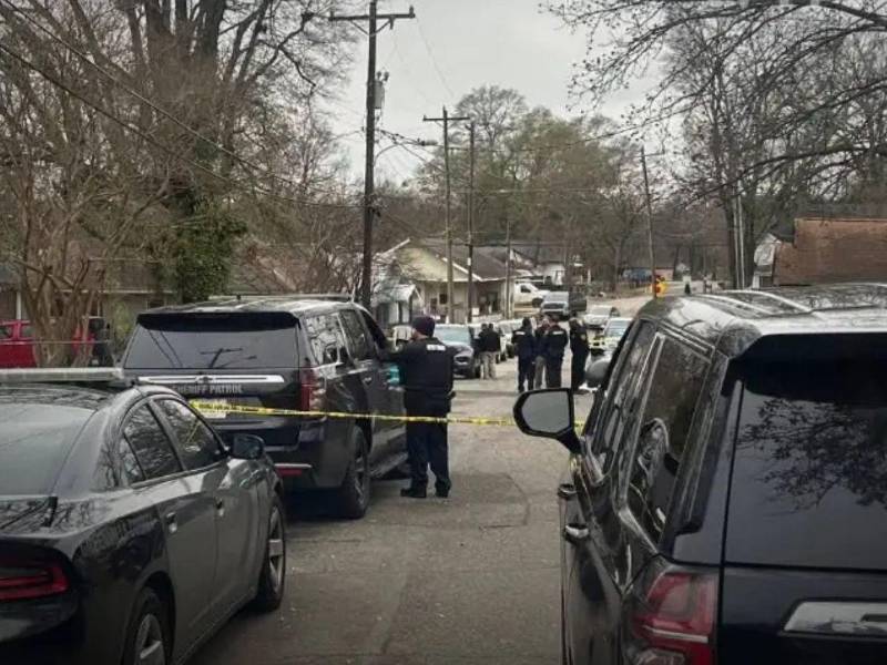 La zona donde fueron hallados sin vida fue acordonada por las autoridades.