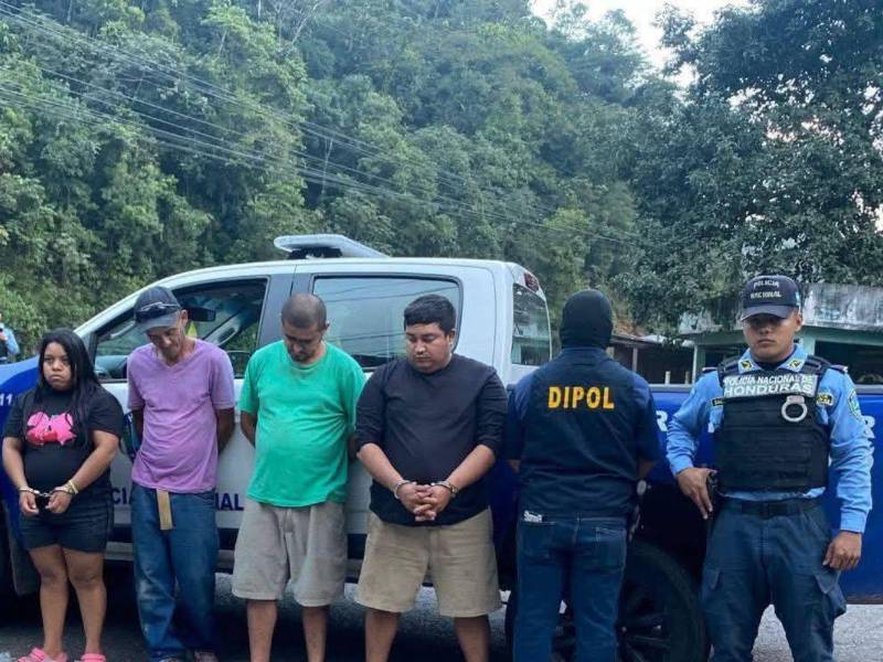 Los detenidos serán procesados por cargos relacionados con el tráfico de drogas.