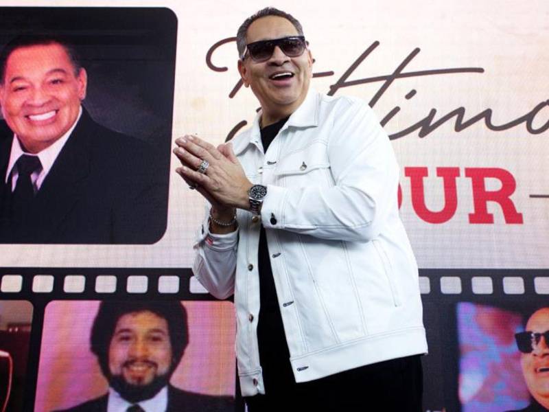 El salsero puertorriqueño Tito Nieves anuncia su gira ‘50 Años - La Historia’, con la que celebra medio siglo de carrera artística.