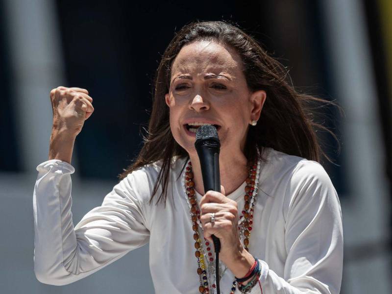 La opositora venezolana María Corina Machado, la séptima personalidad latinoamericana en conseguirlo, recibirá este miércoles el Nobel de la Paz en Oslo, en un programa de actos que arranca ya este 9 de diciembre y para el que la política, que vive en paradero desconocido en su país, ha confirmado su presencia.