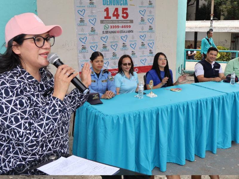 Cicesct, Secretaría de Educación, más de 40 instituciones gubernamentales y sociedad civil realizaron marcha en el cierre del mes contra la trata de personas.