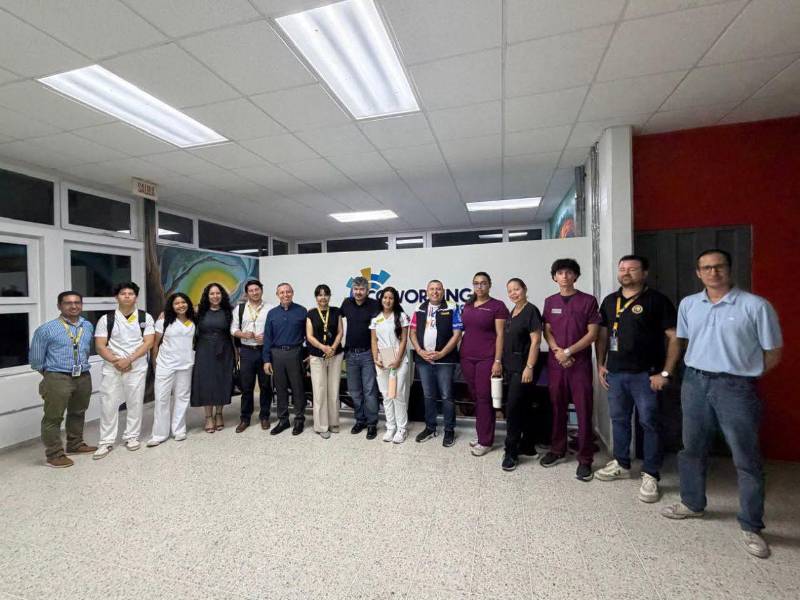 Autoridades de la Unah Cortés y representantes de la Facultad de Ciencias Médicas sostuvieron un diálogo con estudiantes para conocer sus necesidades y planteamientos sobre la carrera de Medicina.