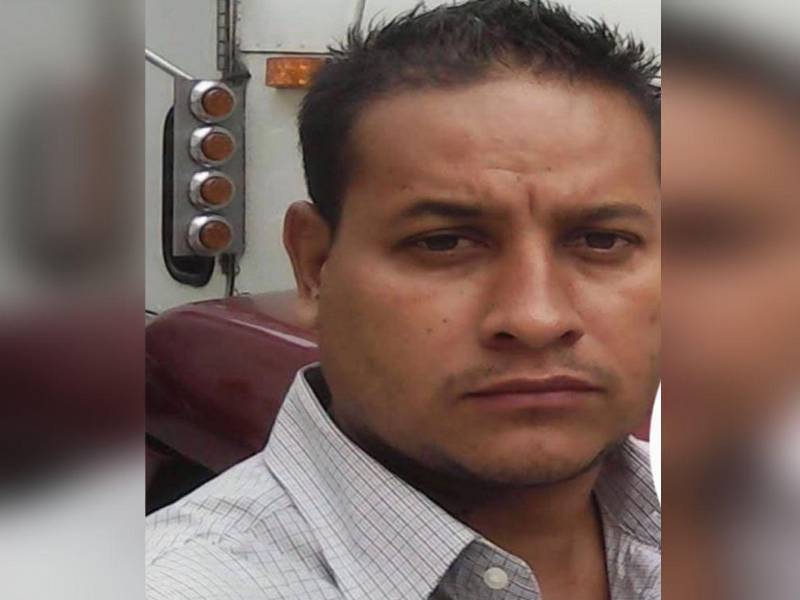 De momento se desconoce el móvil del ataque. Las autoridades policiales investigan el crimen.