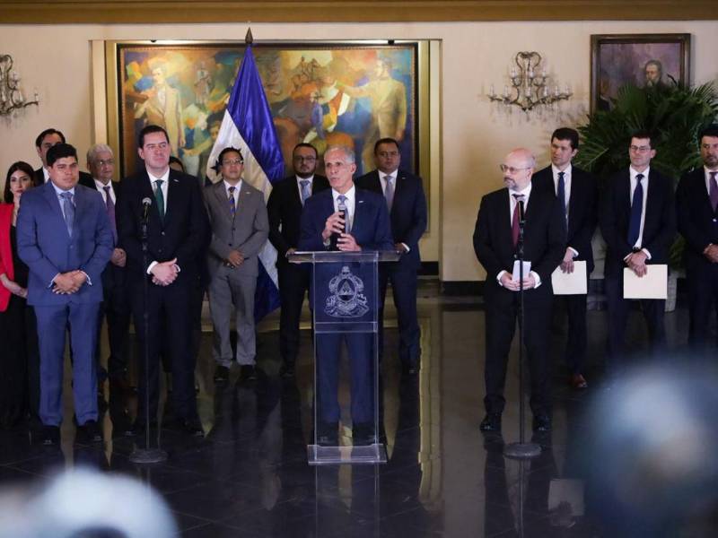 El presidente Asfura dijo que “Estamos haciendo las correcciones debidas, sin ver atrás y viendo para adelante y asegurarnos de que cada hondureño pueda estar bien”.
