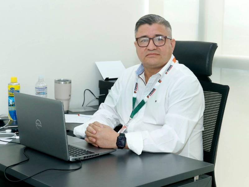 Ingeniero Cándido Rivera, gerente IT de Ferretería Faraj.