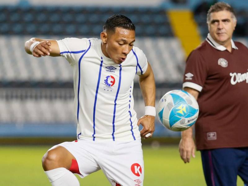 El lateral zurdo Carlos Sánchez fue dado de baja en Olimpia tras el final del Clausura 2026.