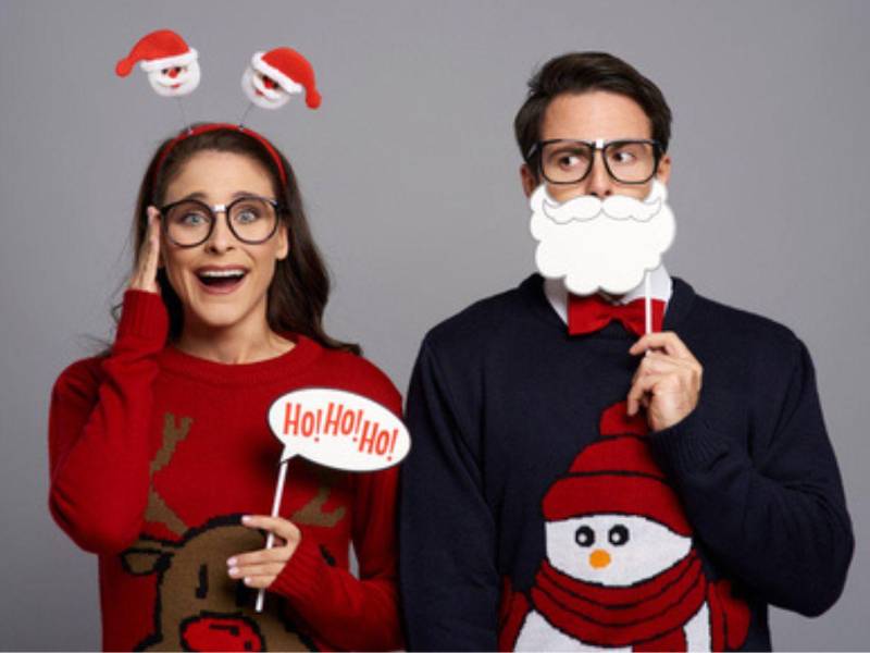 El Día Mundial del Ugly Christmas Sweater (Suéter Navideño Feo) se celebra el tercer viernes de diciembre de cada año, este 2025 se celebra el 19 de diciembre.