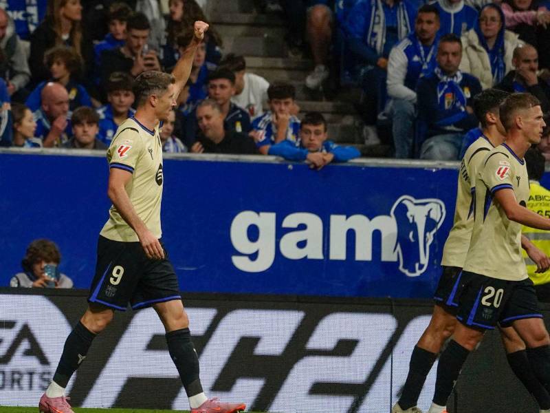Lewandowski celebrando su gol.
