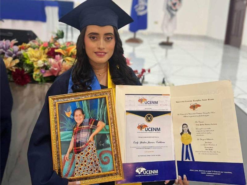 La muerte de Endy Yadira Jiménez Calderón, de 33 años, ocurrida el lunes 5 de octubre dentro de una maquila de la comunidad de Naco, Quimistán, Santa Bárbara, permanece bajo análisis de las autoridades, luego de que la mujer sufriera una descompensación y perdiera la vida.