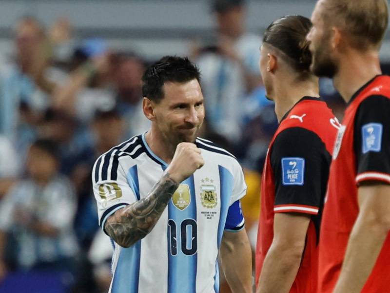 El festejo de Messi tras su gol que lo convierte en el máximo goleador de las Copas del Mundo.