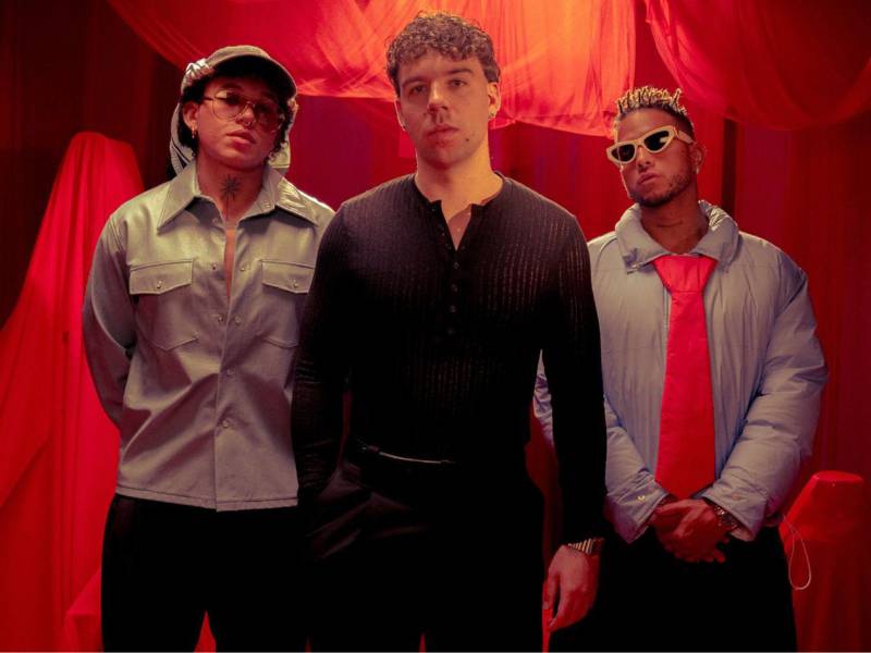 Beéle, Quevedo y Ovy On The Drums cantan Yo y Tú.