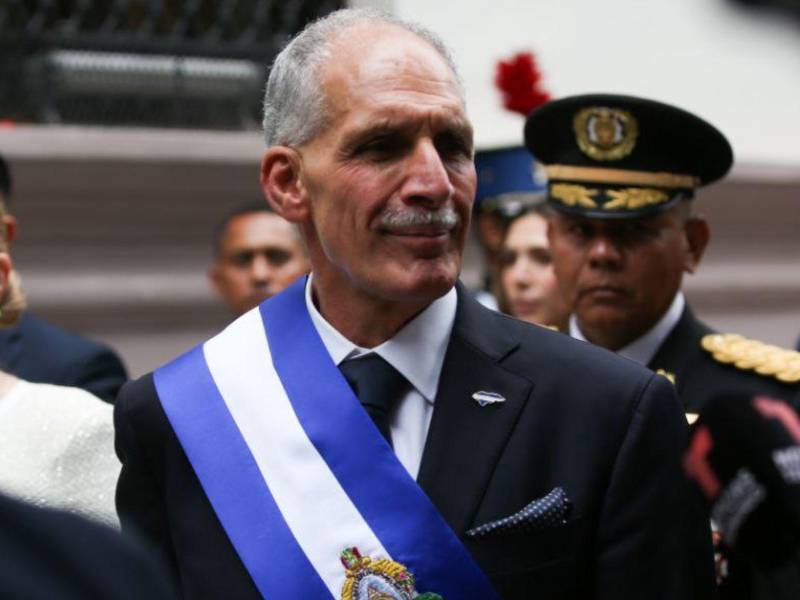 Nasry Asfura es el undécimo presidente de la era constitucional. Desde 1982, se han instaurado 12 gobiernos, en los que solo Juan O. Hernández hizo dos periodos consecutivos amparado en la reelección.