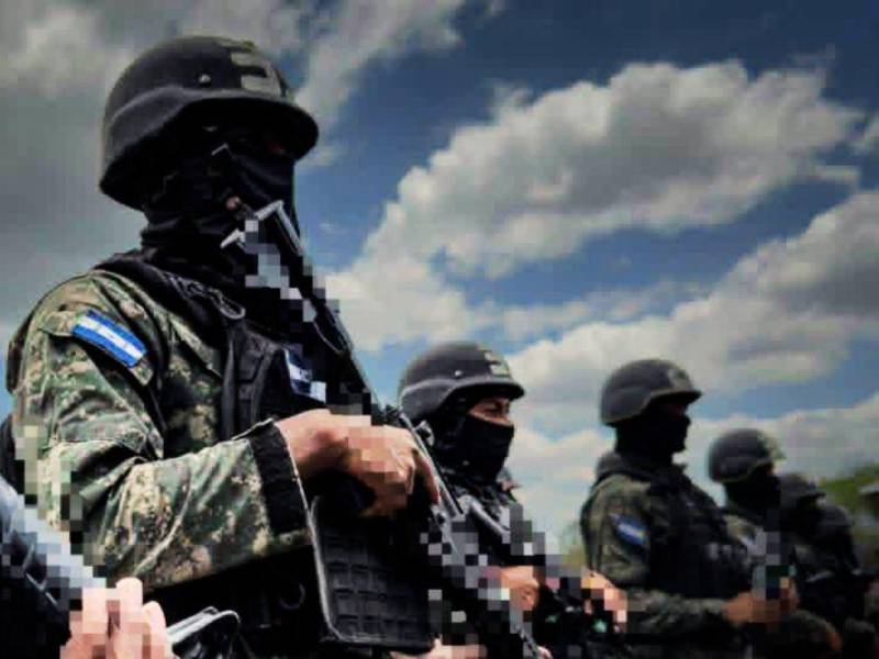La penalización por uso de indumentaria militar y policial por grupos criminales también fue reformado.