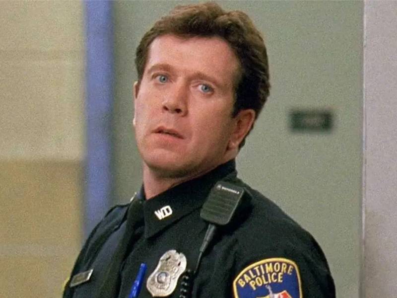 Bobby J. Brown deja a su esposa y dos hijas.