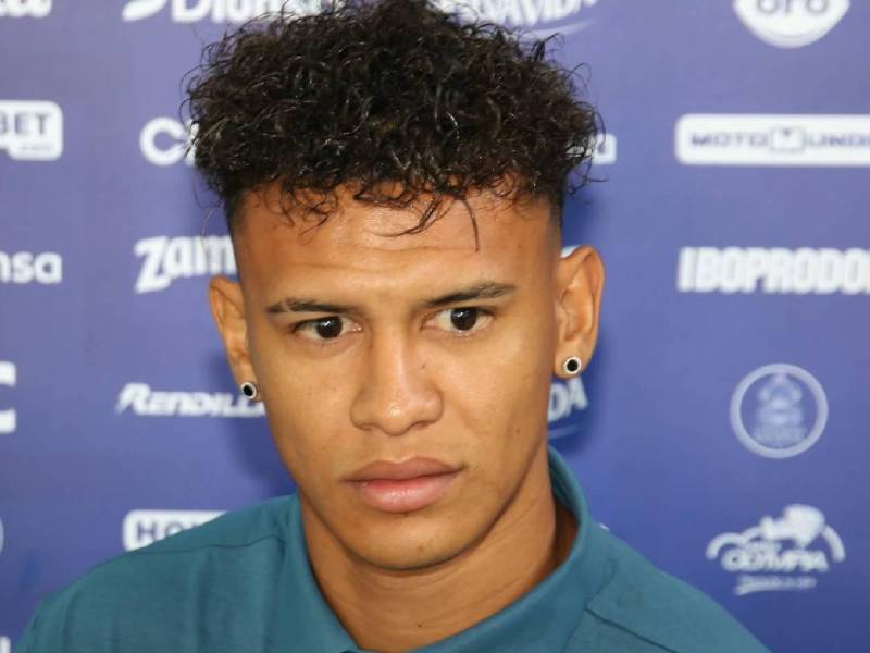 El mediocampista Kervin Arriaga habló antes del viaje a Jamaica, reconoció el malestar provocado por los aficionados y los cuestionamientos de la prensa.
