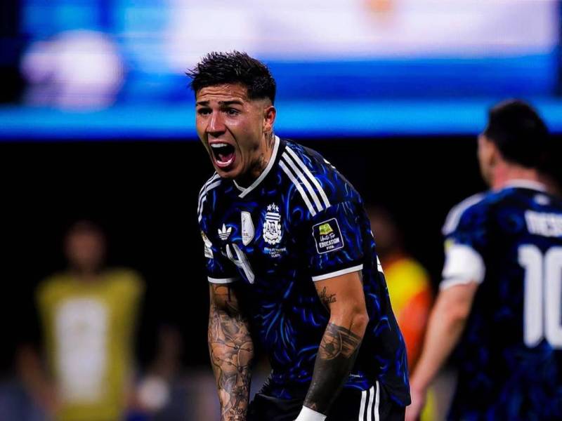 El centrocampista argentino Enzo Fernández tiene nuevo equipo en Inglaterra.
