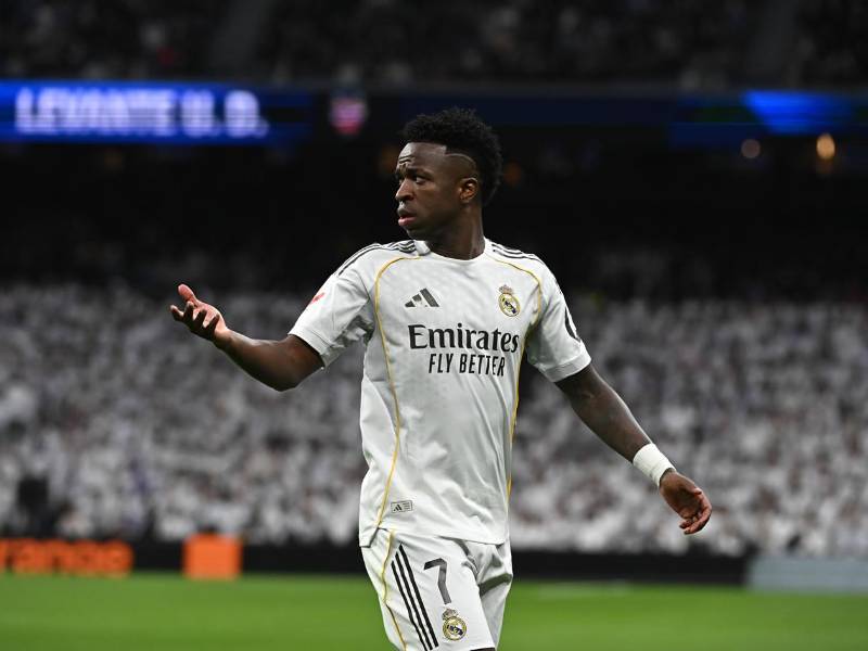 Vinicius fue el más señalado por la afición del Real Madrid y le dedicó una fuerte pitada al brasileño.