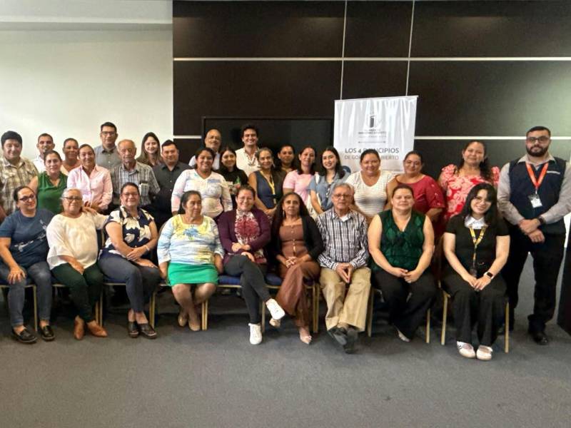 Representantes del sector público, sociedad civil, academia y empresa privada participan en el análisis de prioridades para fortalecer la transparencia y la participación ciudadana en Honduras.