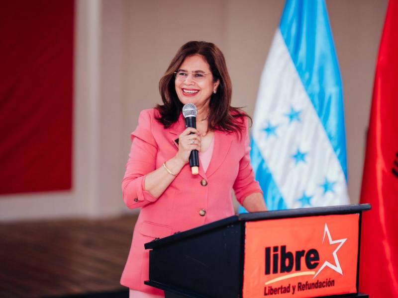 En las pasadas elecciones primarias, Rixi Moncada se alzó con la victoria en Libre, obteniendo 674,215 votos, según los resultados oficiales del CNE Honduras.