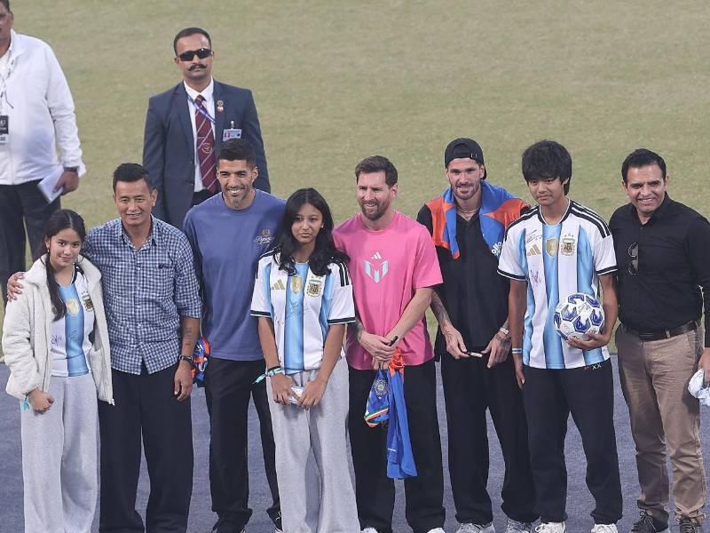 El capitán de la Selección argentina, Lionel Messi, concluyó su gira por la India, donde visitó ciudades como Calcuta, Hyderabad, Bombay y Nueva Delhi.