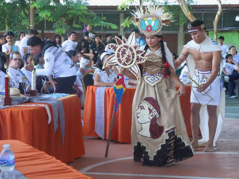 Cada departamento de Honduras fue representada por los estudiantes.