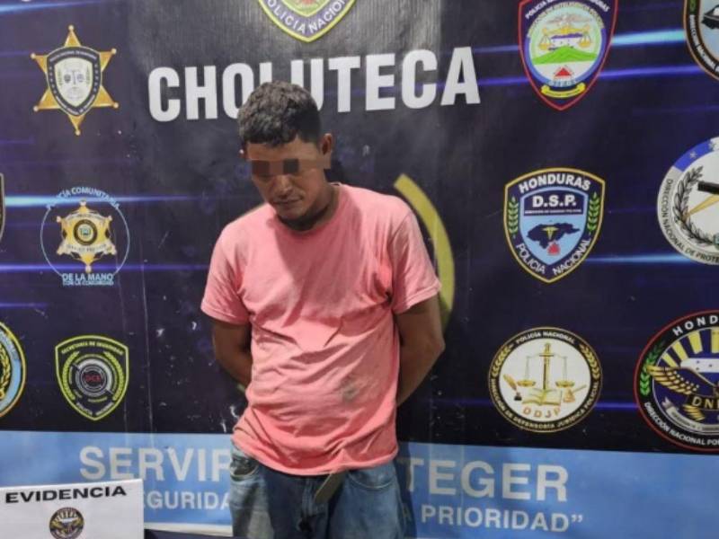 También le decomisaron una cantidad considerable de supuesta cocaína.