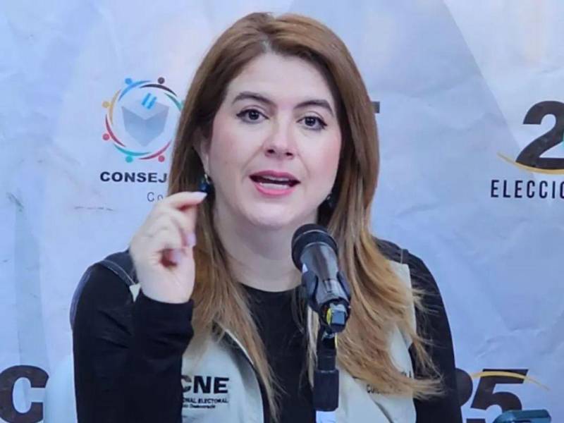 Cossette López exconsejera del CNE, representante del Partido Nacional.