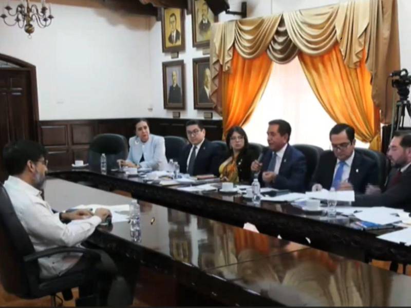 El 24 de marzo se llevó a cabo la primera comparecencia del juicio político contra Johel Zelaya ante la comisión especial.