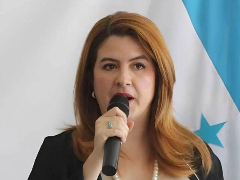 Cossette López: El CNE se encuentra listo desde el domingo para los escrutinios