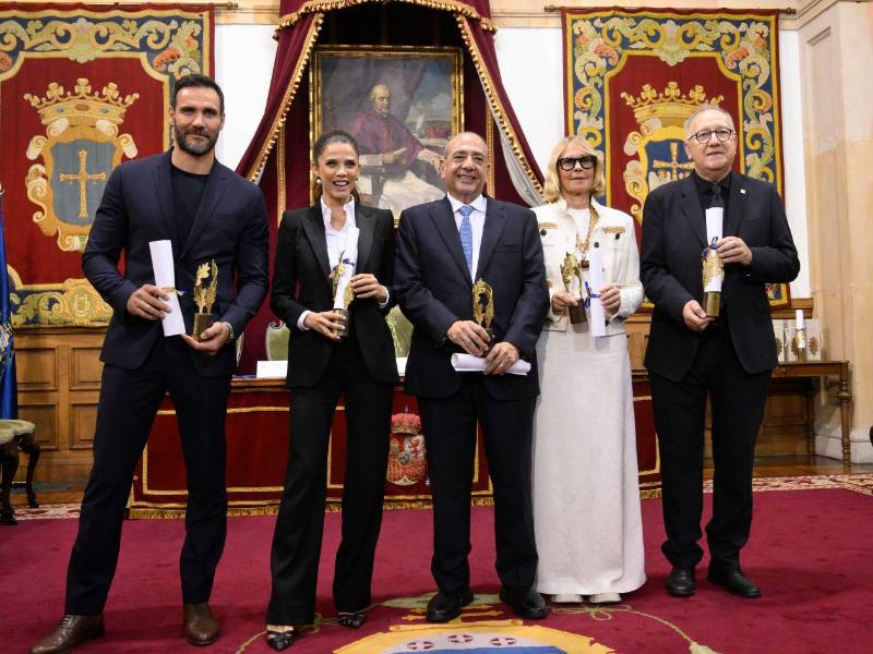 Además de Camilo Atala Faraj en la categoría Empresa, ASICOM premió al investigador Carlos Alberto Scolari, en Ciencia, y el escritor y periodista Martín Caparrós, en Comunicación.
