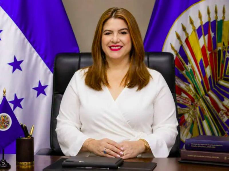 Cossette López Osorio, abogada y exconsejera del Consejo Nacional Electoral (CNE).