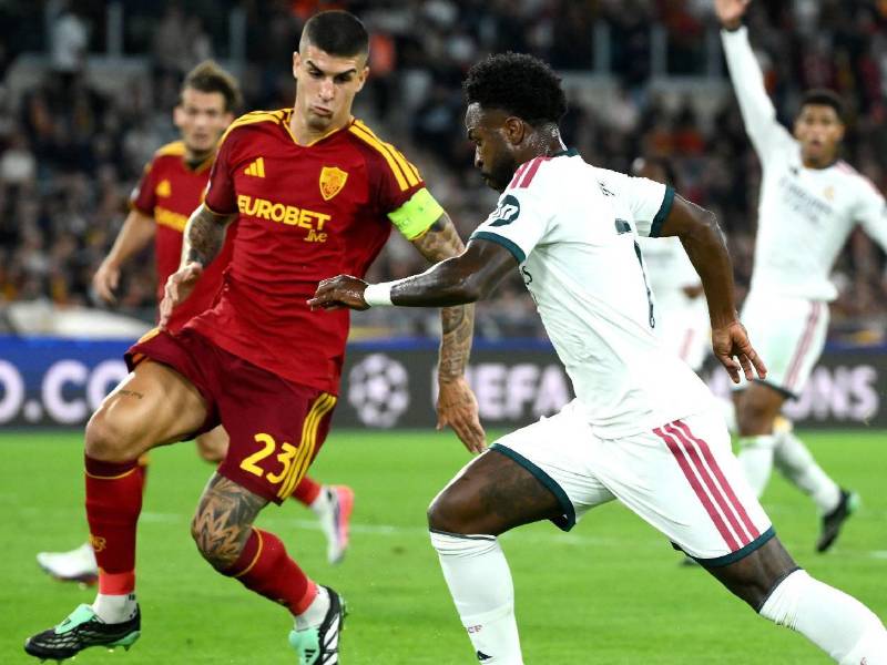 Vinicius se equivocó y provocó el segundo gol de la Roma ante Real Madrid.