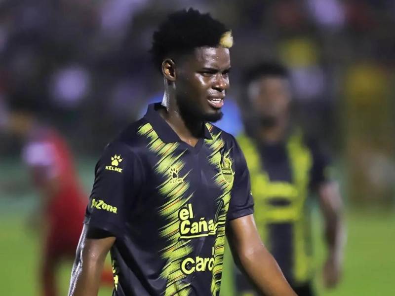 Maylor Núñez se marcha del Real España sin pena ni gloria.