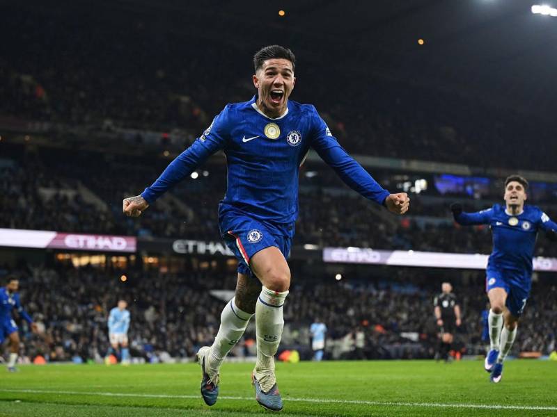 Enzo Fernández anotó el gol del empate del Chelsea en el Etihad.
