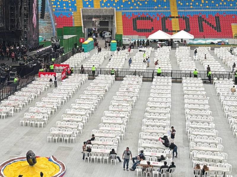 Así quedó el Estadio Nacional Chelato Uclés luego del concierto del conjunto mexicano Grupo FIRME.
