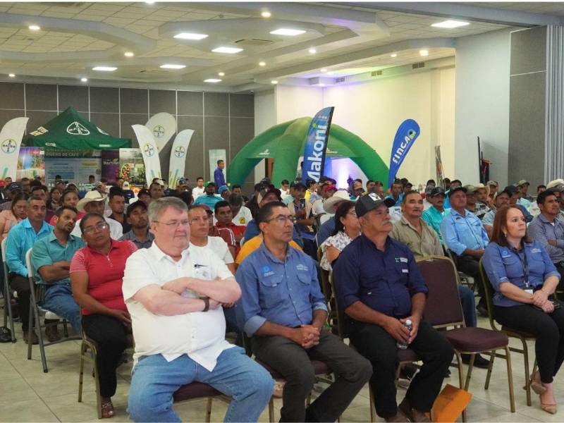 Participantes del evento organizado por Volcafe en Honduras.