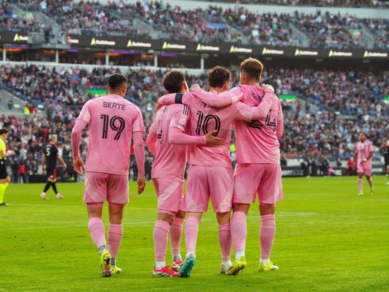 Jugadores del Inter Miami celebrando uno de los goles ante el DC United.