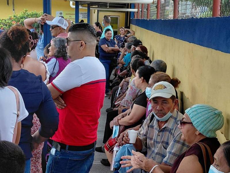 El Hospital de Ojos Fraternidad ​​se ha mantenido abarrotado de pacientes en las últimas semanas.