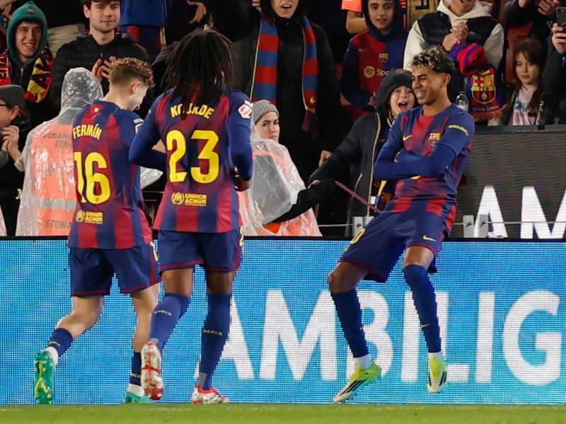 Lamine Yamal celebrando su gol ante el Real Oviedo.