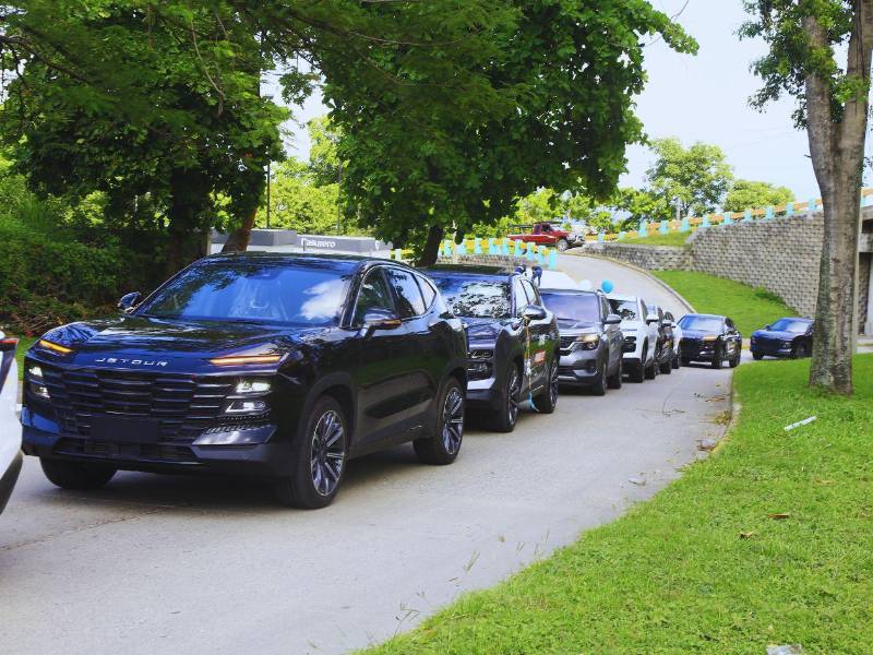 Elegancia y potencia: el Jetour Dashing en exhibición durante el Ride Jetour Dashing.