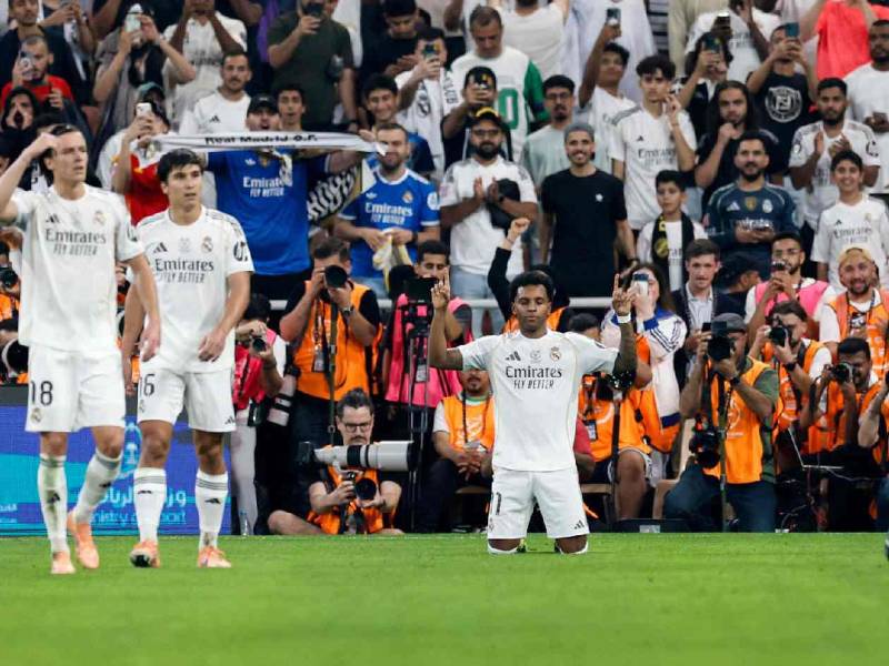 Atlético y Real Madrid se enfrentan esta tarde por la semifinal de la Supercopa de España.