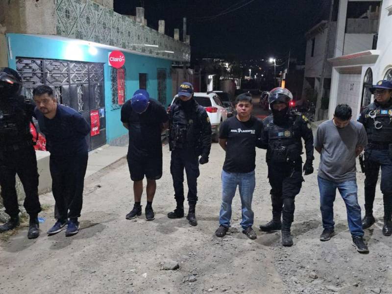 Los cuatros sospechosos de la muerte de la pareja fueron capturados, luego de un operativo de la Policia Nacional de Guatemala.