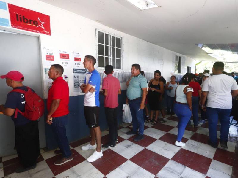 TeleSur, RT y medios vinculados a China replican contenidos que alinean su cobertura con el relato del oficialismo.