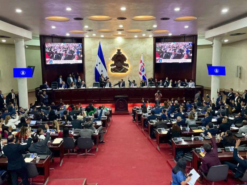 ​La resolución del Congreso Nacional establece que el nuevo límite para la presentación de la nómina será el próximo miércoles 13 de mayo.