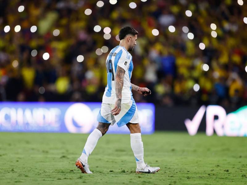 Otamendi salió expulsado y se pedería el debut de la Argentina en el Mundial 2026.