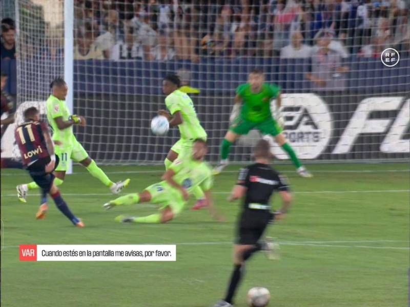 Liga Española reconoce el error arbitral que ayudó al Barcelona