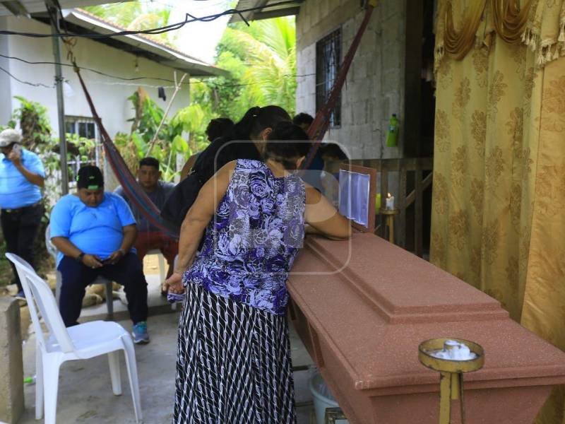 Andrea Murcia fue raptada el 26 de junio de 2025 cuando se dirigía a la casa de su tía. Murió el 5 de julio en el hospital Mario Rivas y, al día siguiente, fue velada por su familia.